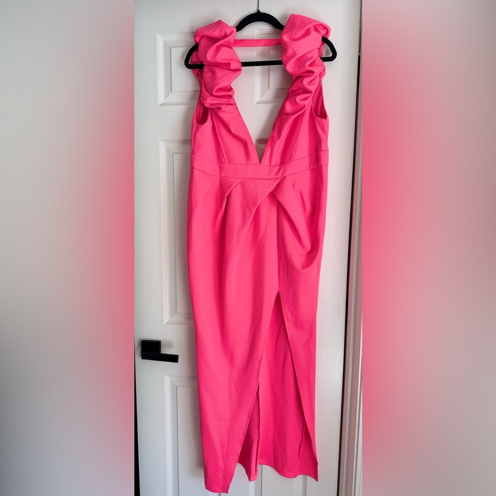 Sexy Pink Sleeveless Dress. 1X. Brand new. Never worn!!!
